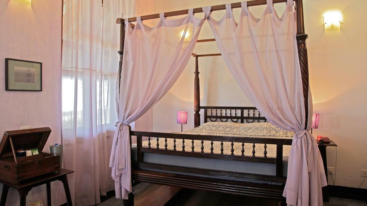 Neemrana'S - Bungalow On The Beach Tharangambadi Екстериор снимка